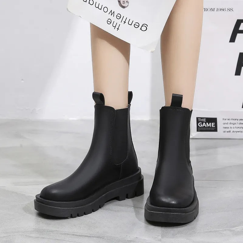 Jane – Retrostil mit klobigem, spitzem Haar - Image 2