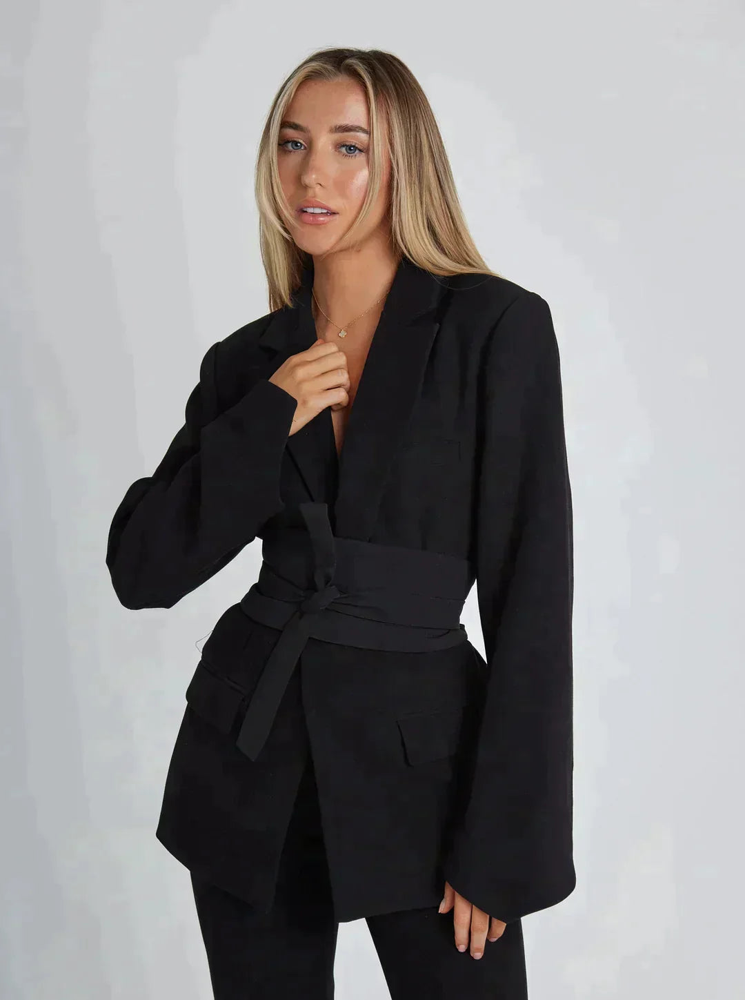 Dorothy – Blazer mit weißem Hintergrund - Image 7