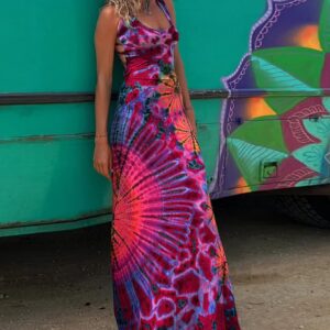 Layiah – Maxi-Kleid mit Schnörkel und Batikdruck