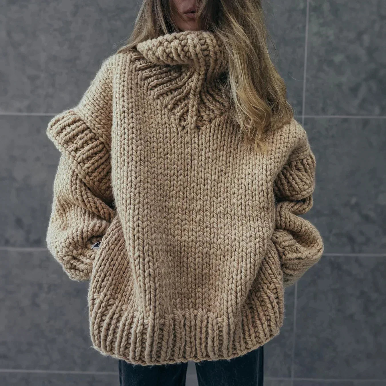 Gina – Übergroßer Pullover mit Rüschen - Image 2