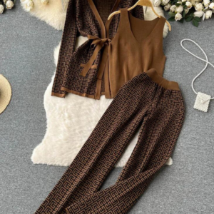 Olive - Tredelt mit Modeprint