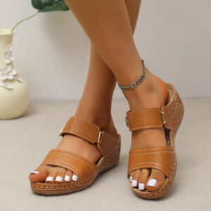 EVA – Orthopädische Sandale mit Keilriemen