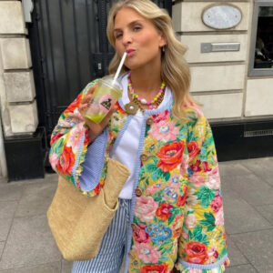 Lillie-Frakke mit ihrer Blüte bis zur Geburt