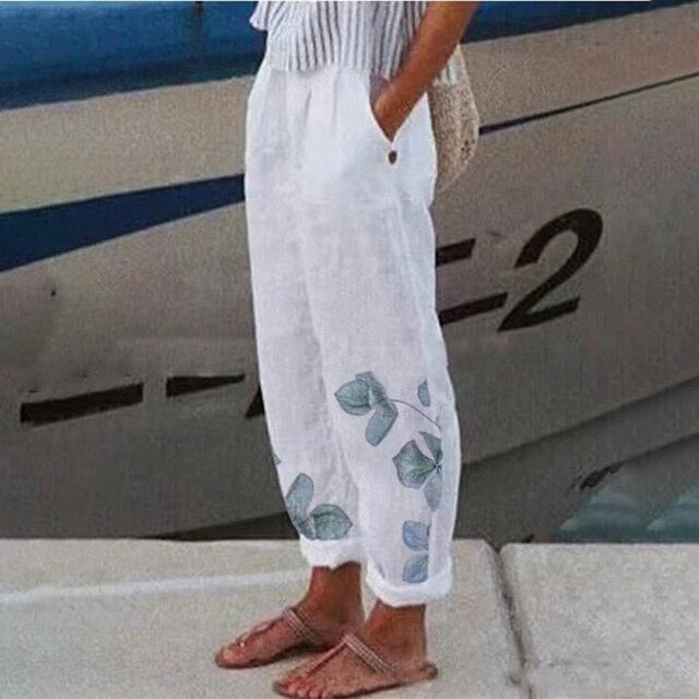 LARA – Bükser mit Blumendruck - Image 3