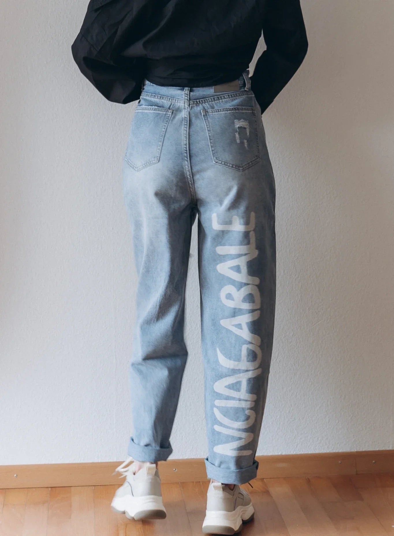 IVANKA - Zerrissene Jeans - Image 4