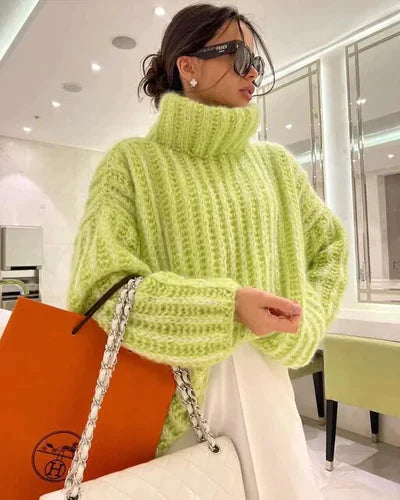 Alexandra – Flauschiger Rüschenpullover - Image 4